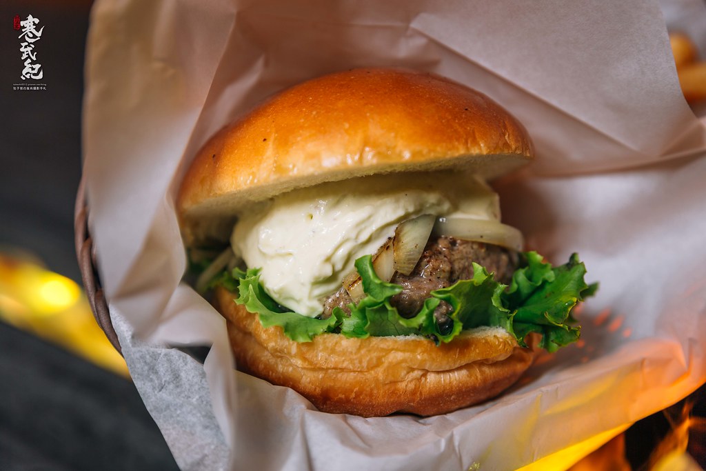 【中肯‧食記】Wagyu Burger‧捷運信義安和站｜100%和牛肉漢堡‧直球對決！就是要讓你大堡滿足！ @包子爸の食尚攝影手札