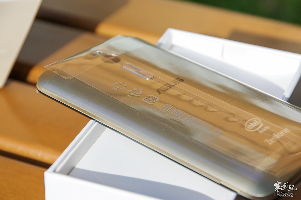 【中肯‧開箱】ASUS ZenFone 2｜效能王者‧平價機皇‧ZE551ML (4GB/32GB) @包子爸の食尚攝影手札