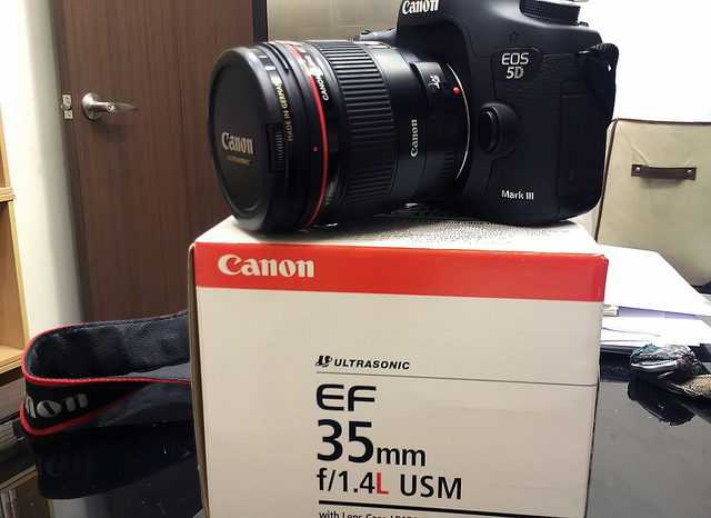 【中肯‧開箱】Canon EF 35mm f/1.4L USM‧歷久不衰的夢幻銘鏡 @包子爸の食尚攝影手札