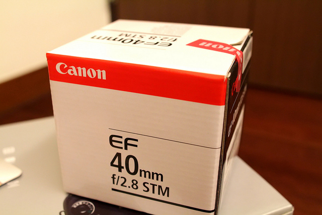 【中肯‧開箱】Canon EF 40mm f/2.8 STM 餅乾鏡‧輕便才是王道 @包子爸の食尚攝影手札