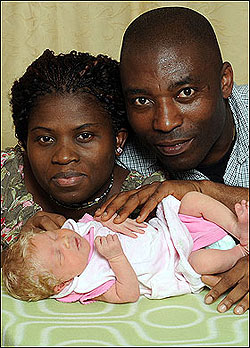 【見證神蹟】英國黑人夫婦，生下金髮藍眼白娃娃。 @包子爸の食尚攝影手札